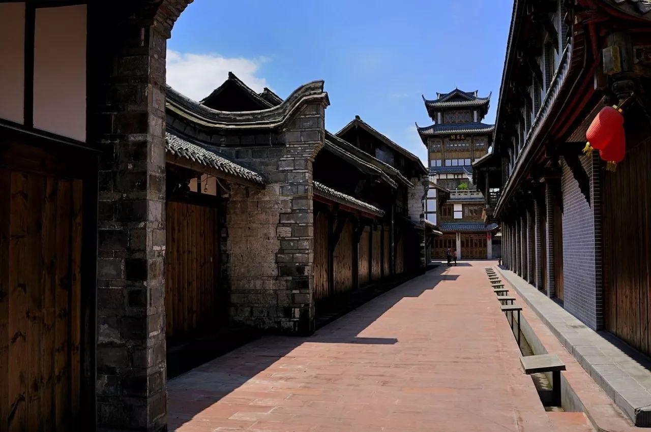 传武大师孙禄堂主持江苏国术馆,教材课程他都说了算,3年就倒闭